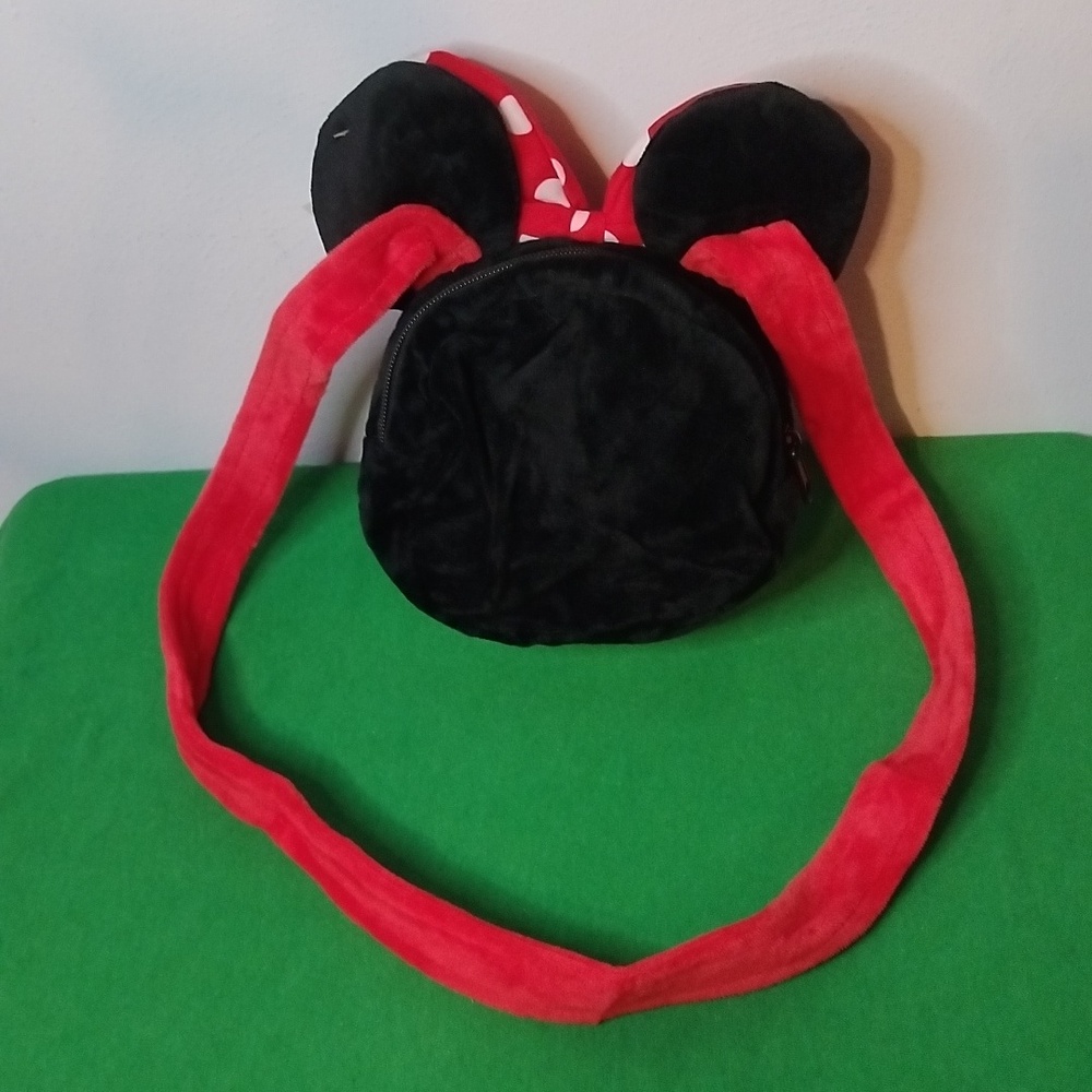 🎉Host Pick🎉 Girls Minnie Mouse Crossbody Bag - Picture 3 of 8